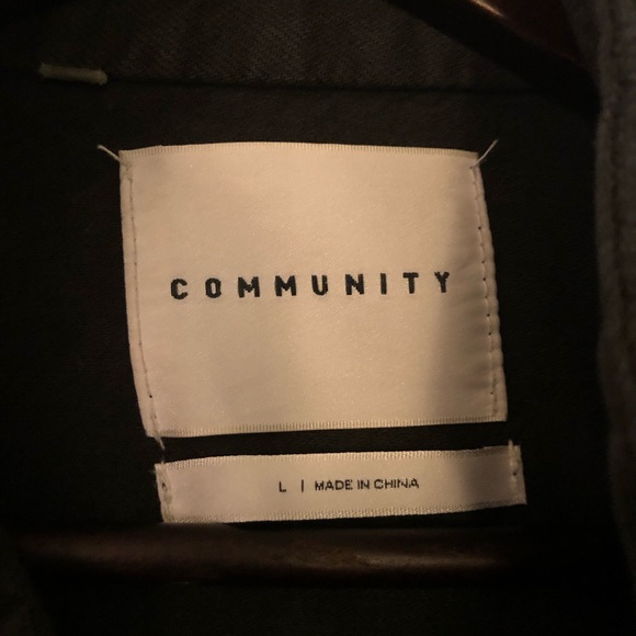 Aritzia Community Cargo Jacket - Picture 4 of 9